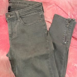 Gap Super Skinny Crop Jean